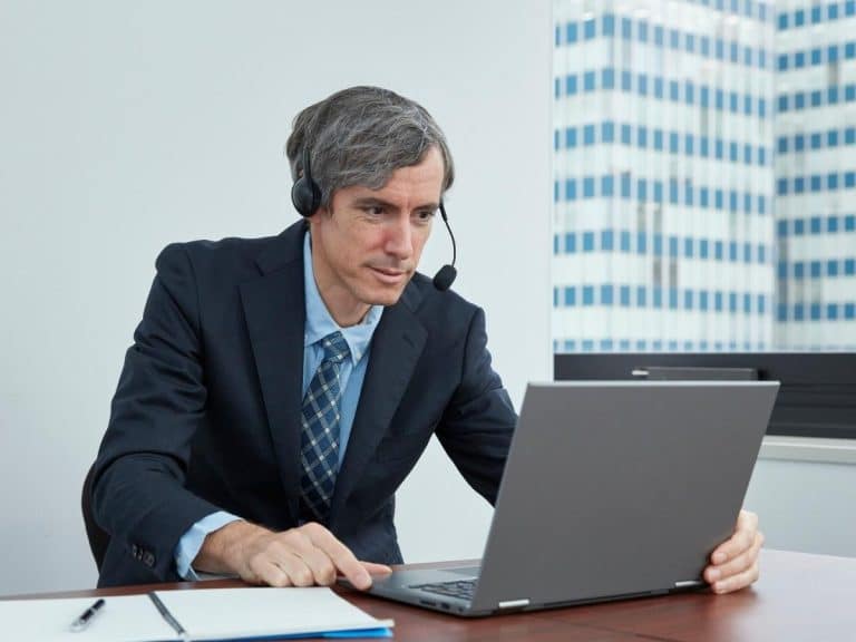 How to choose an advisor - online consultation with financial planner