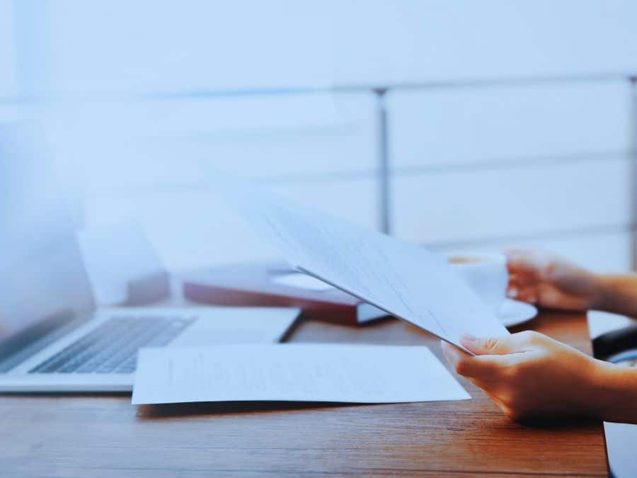how to review a financial services guide for financial planners in Australia