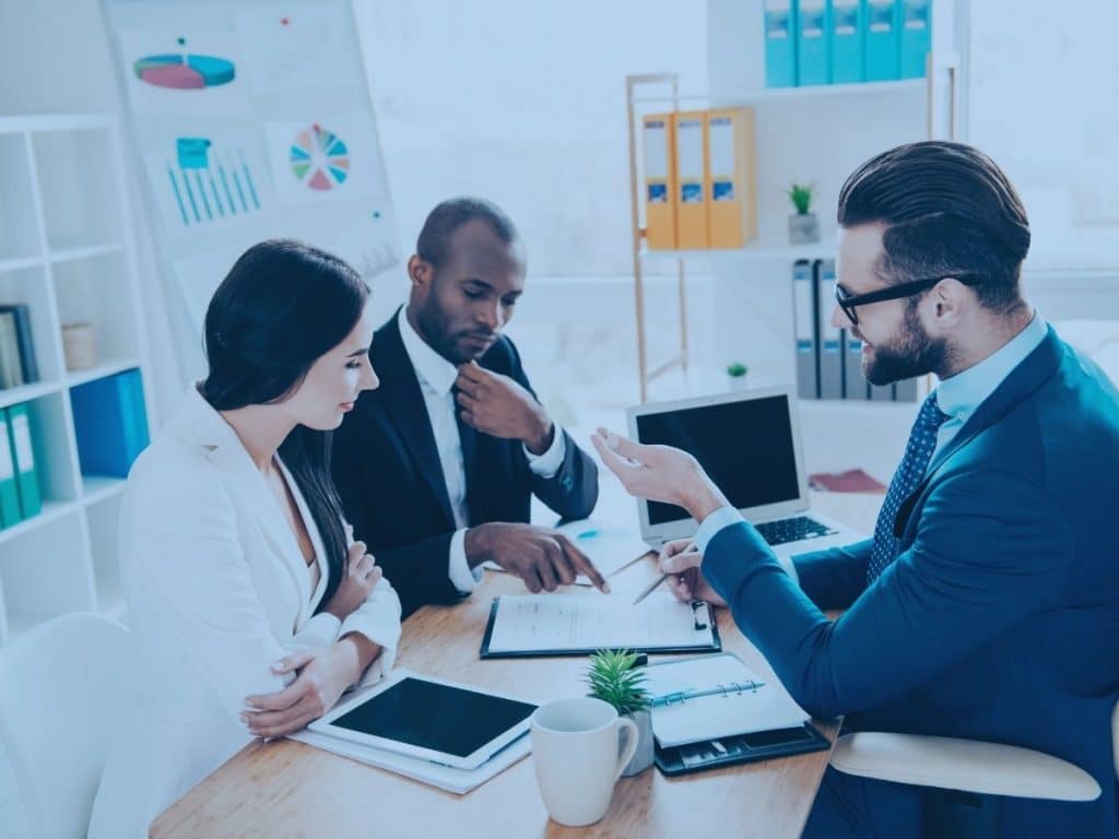 What financial planner qualifications should an adviser have