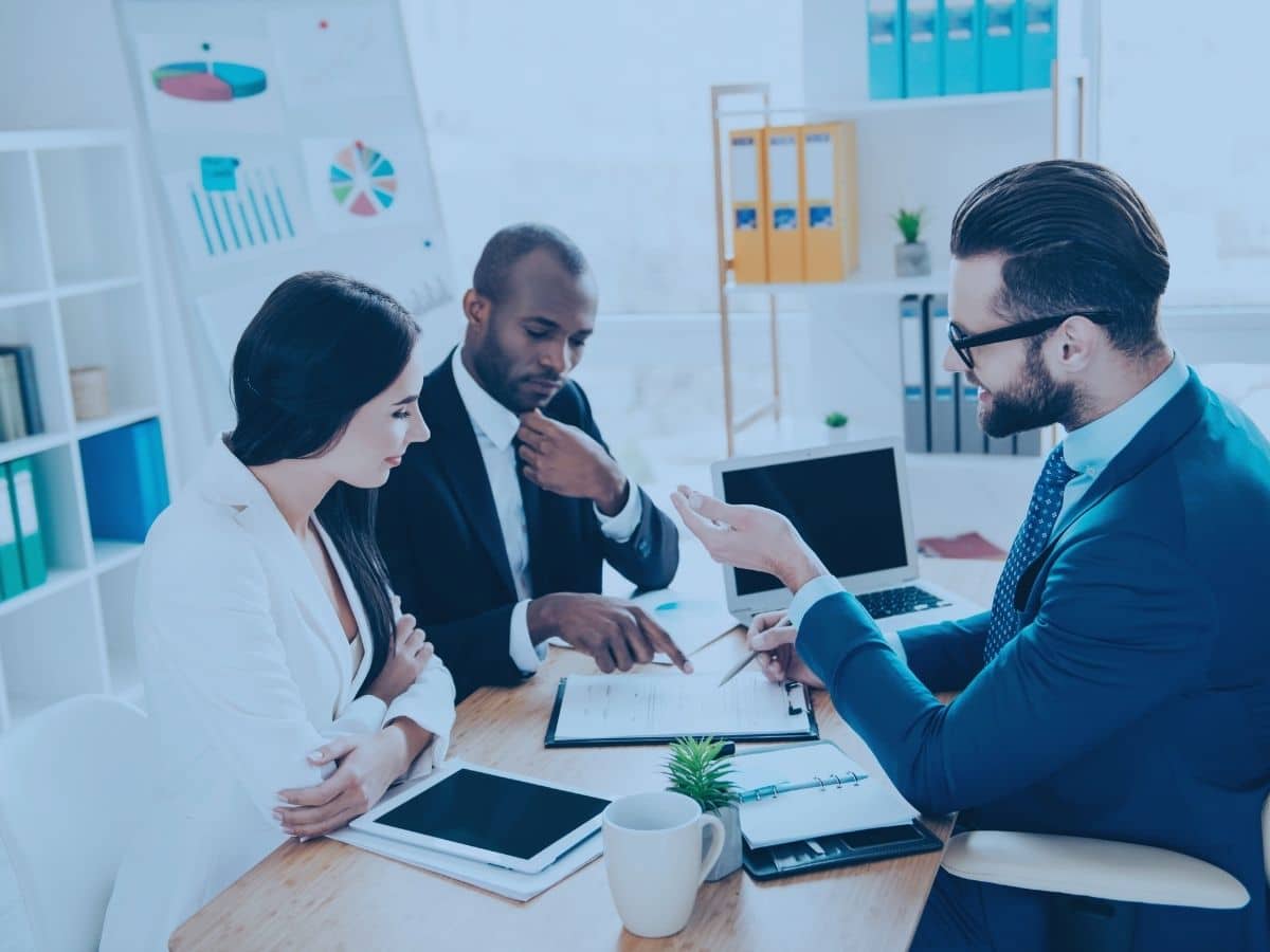 What financial planner qualifications should an adviser have